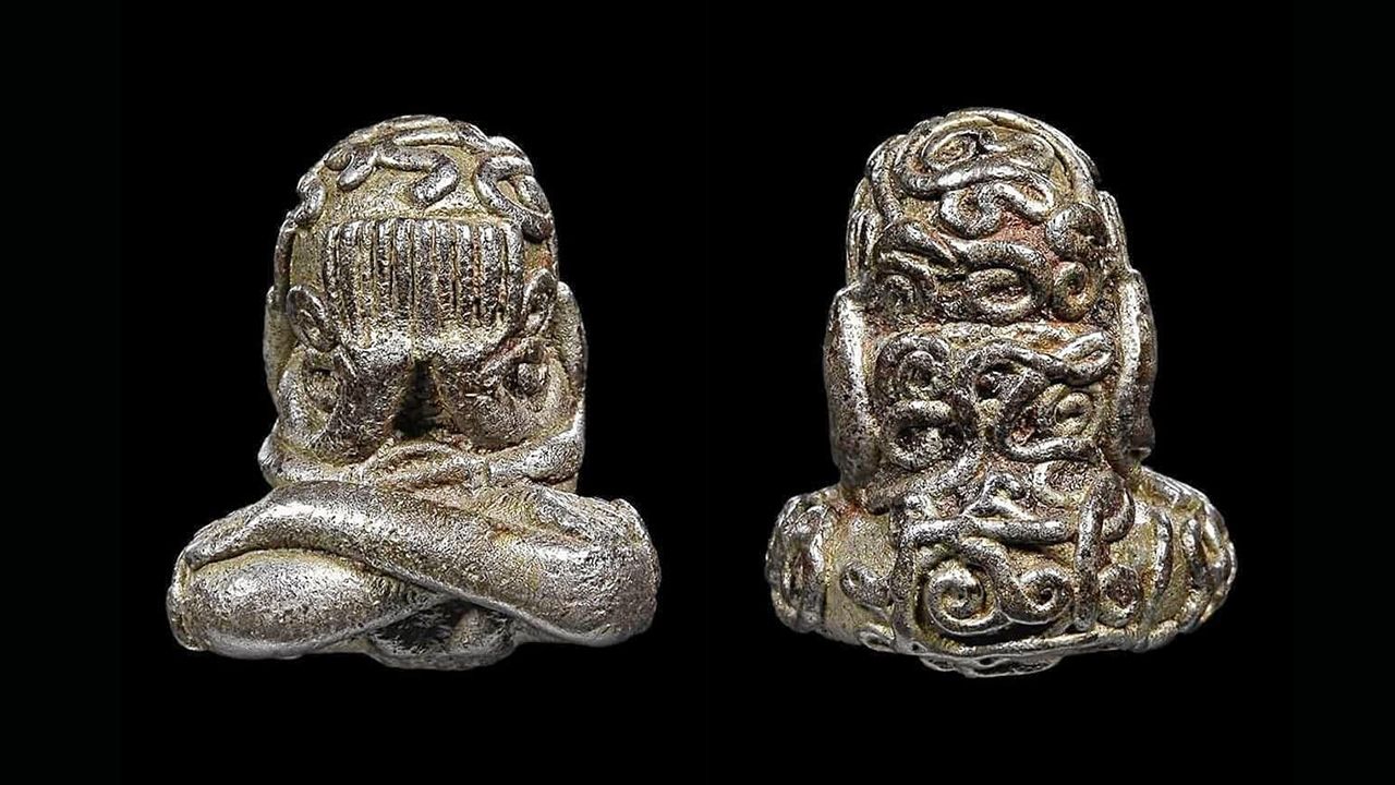 พระปิดตามหายันต์ พิมพ์เศียรโต พระครูทับ วัดทอง ของ อิทธิ ชวลิตธำรง.