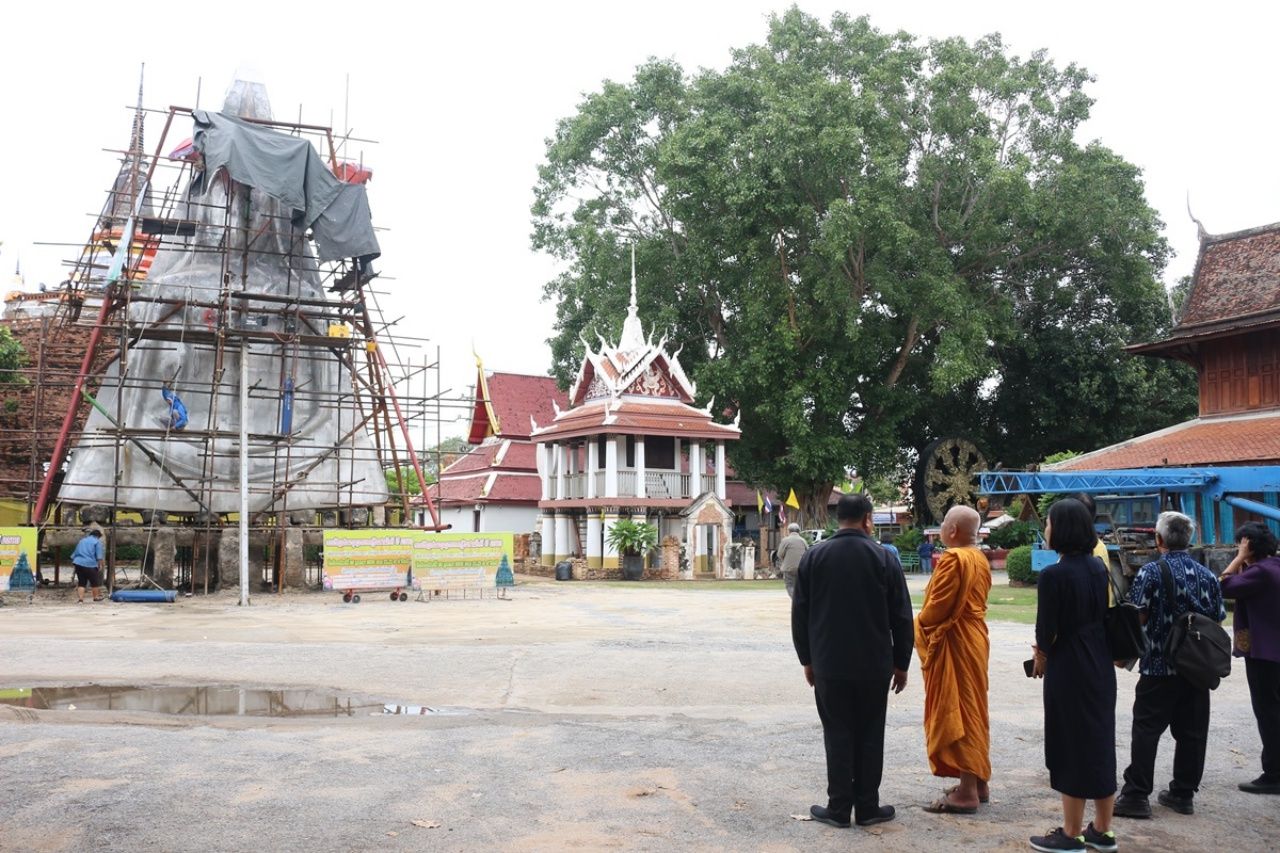 พระนางพญาองค์ปฐมที่กำลังจัดสร้าง