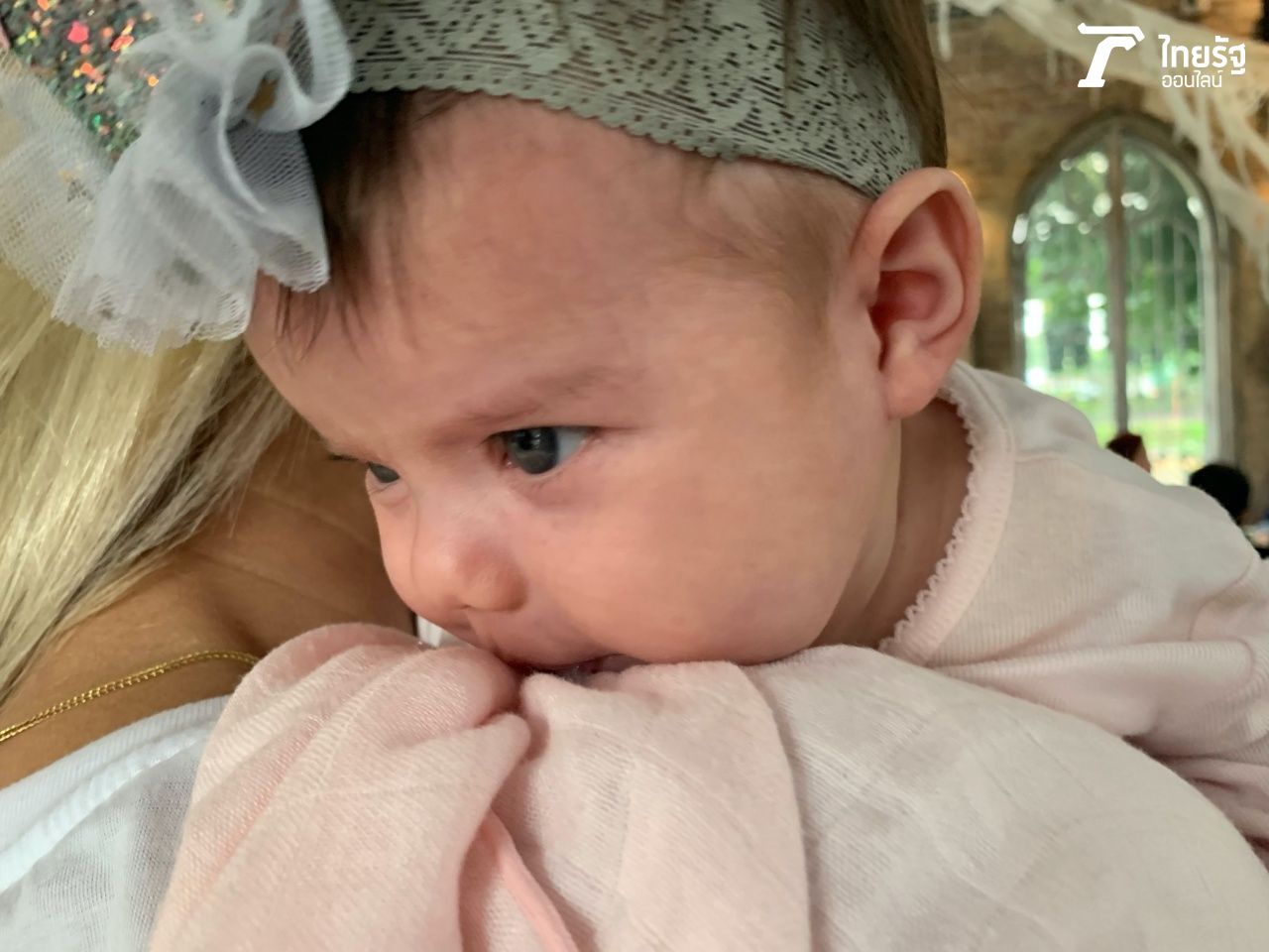 เปลี่ยนที่คาดผมใหม่อีกแล้ว แก้มยุ้ยเชียวๆ 