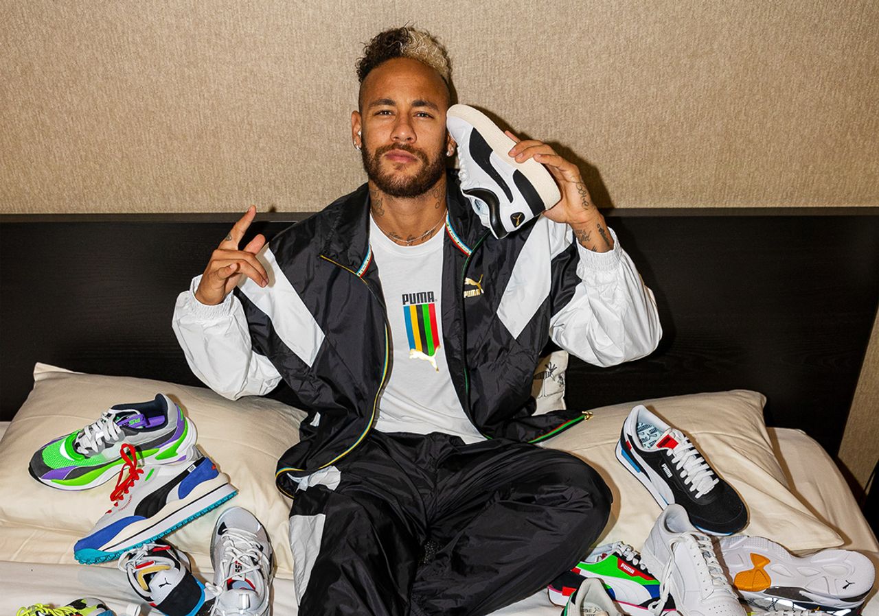 เนย์มาร์และกองรองเท้าของพูม่า