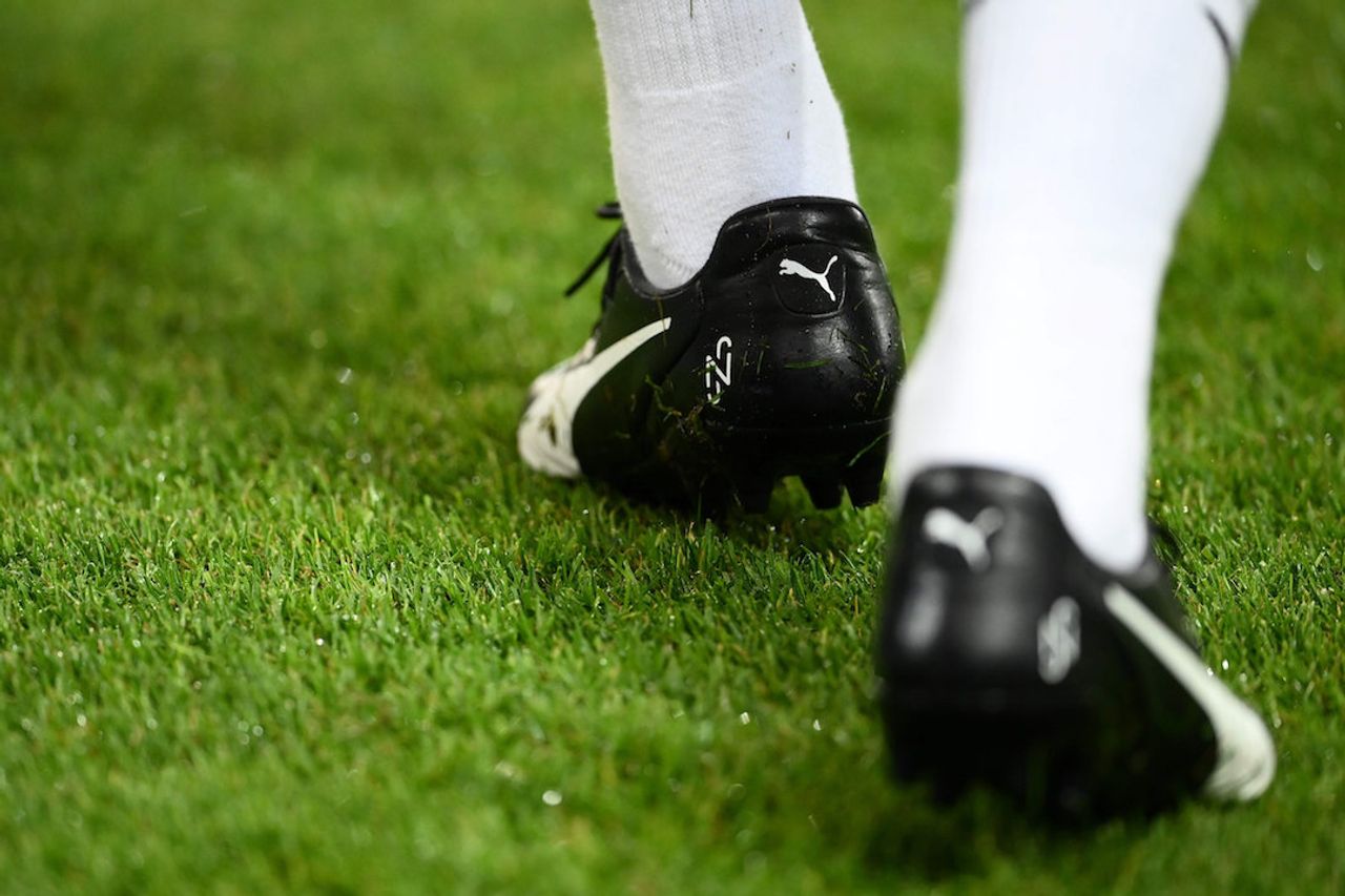 เนย์มาร์ กับรองเท้าซีรีส์ KING