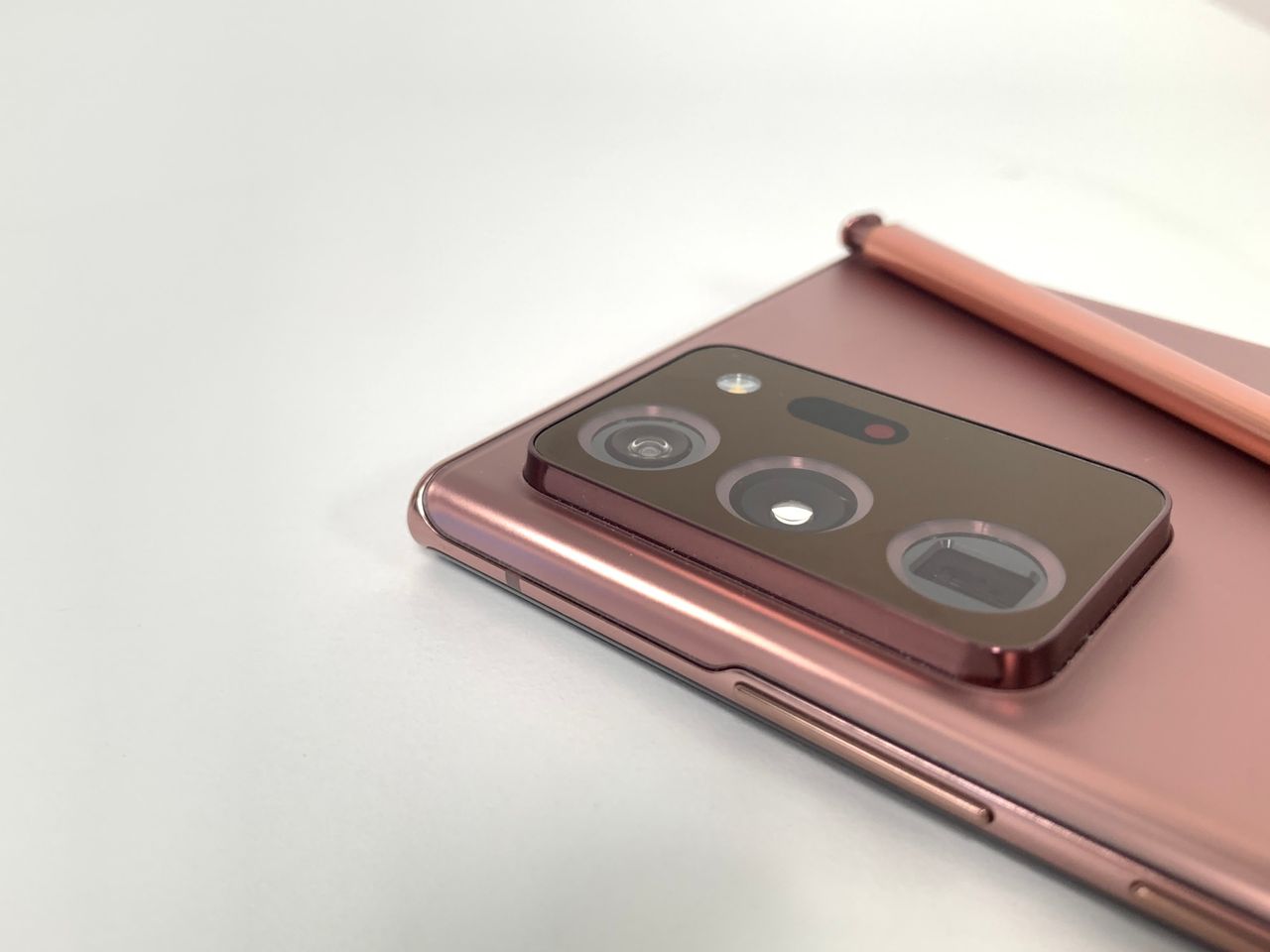 กล้องหลัง 3 ตัวของ Galaxy Note 20 Ultra