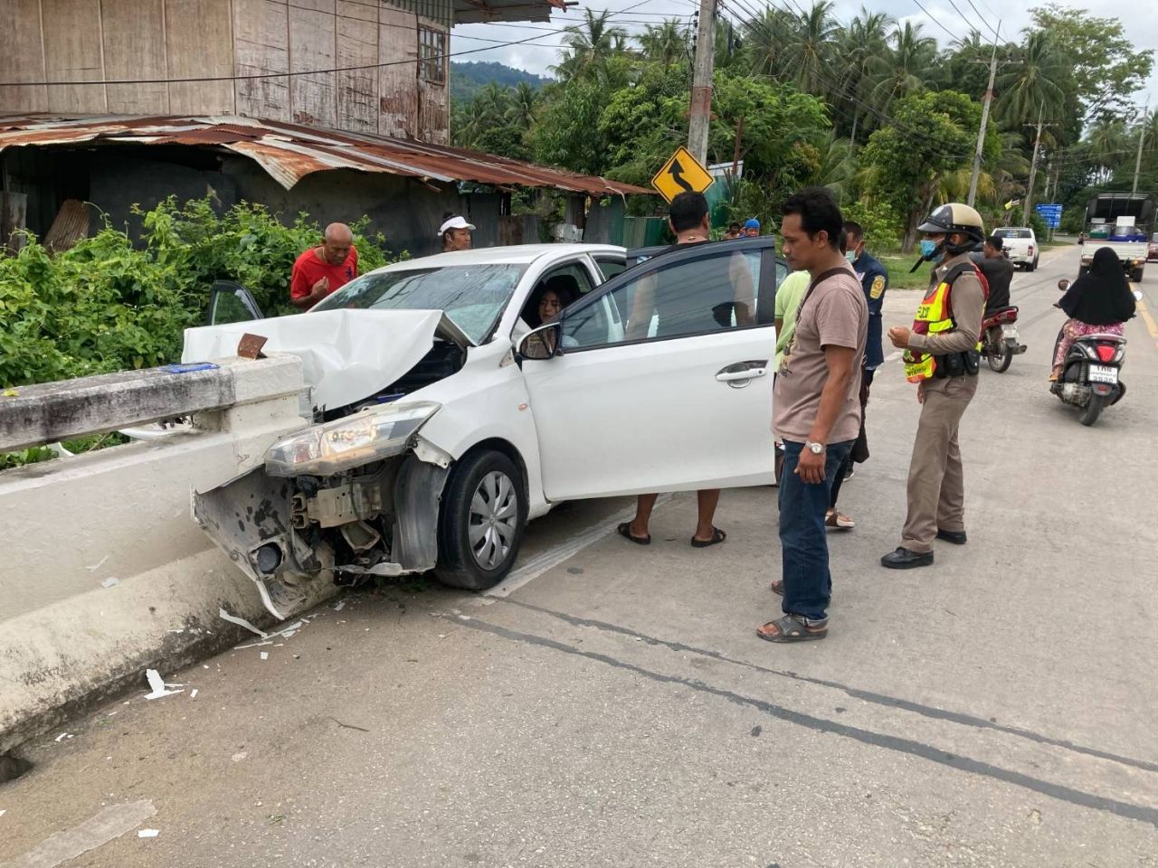 ขอบคุณภาพ : อาสาสมัครกู้ชีพเทศบาลนครเกาะสมุย