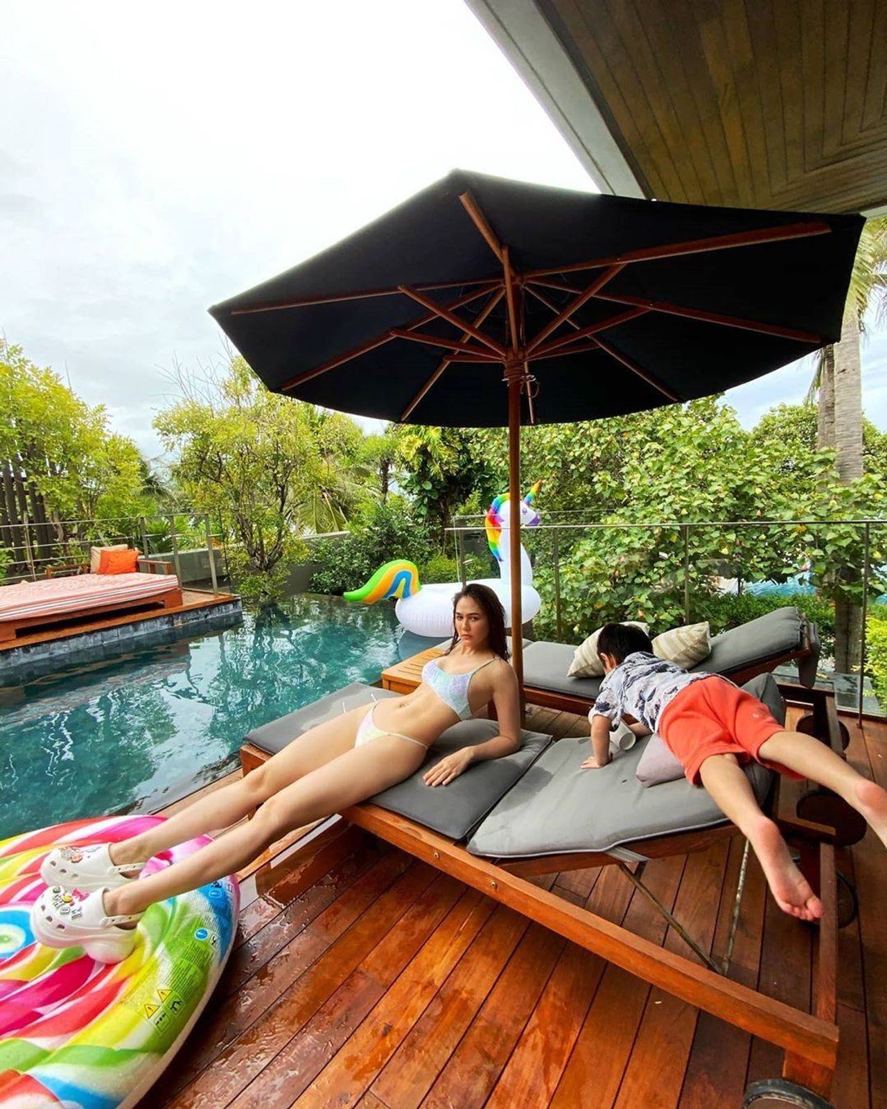 ขอบคุณภาพจากไอจี @chomismaterialgirl