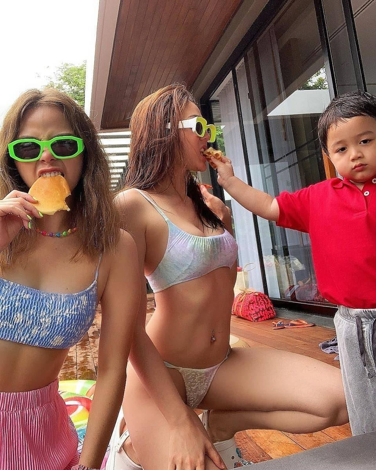 ขอบคุณภาพจากไอจี @chomismaterialgirl