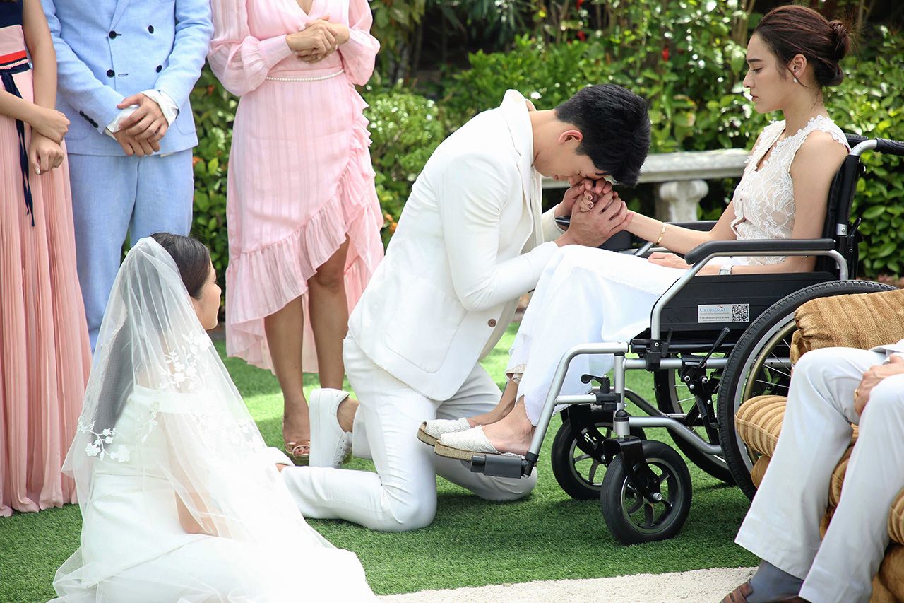 กราบนายแม่