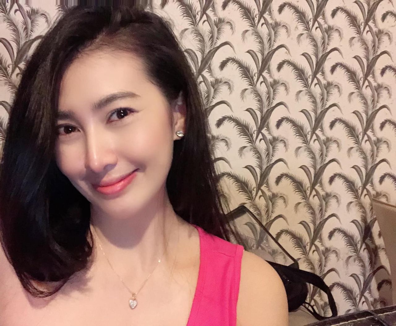 อีฟ อภิสร์ญา ขอบคุณภาพจากเฟซบุ๊ก Eve Apissaya