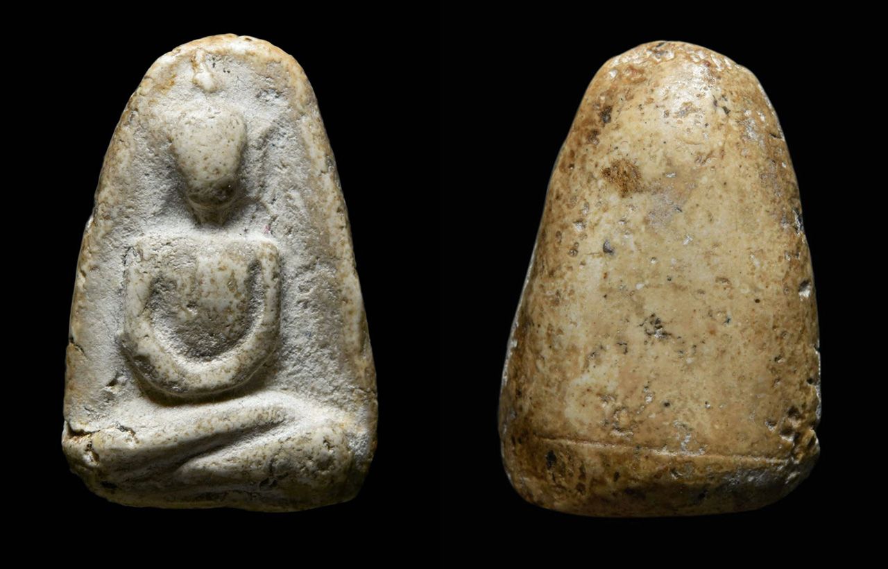 พระพิมพ์สมาธิ สมเด็จพระญาณสังวร (สุก ไก่เถื่อน) วัดพลับ ของ ตะวัน โบร์ดาร์ด.