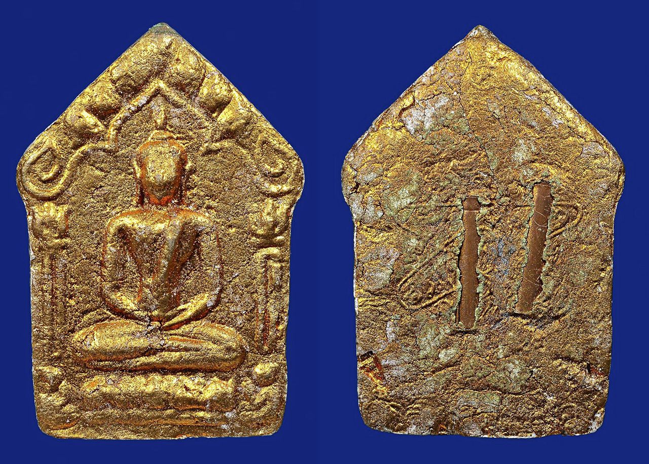 พระขุนแผน พรายกุมาร หน้าบรอนซ์ทอง หลังตะกรุดสาริกาคู่ ๒๕๑๗ หลวงปู่ทิม วัดละหารไร่ ของ วิสูตร เจริญยนต์.