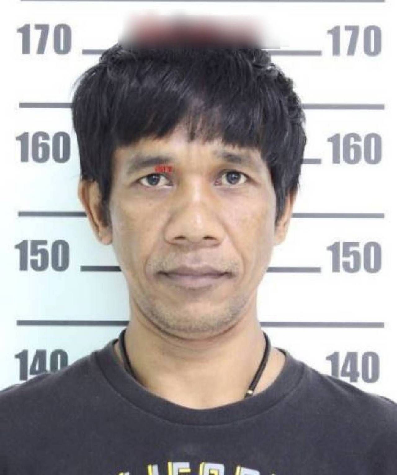 นายไก่ คนติดต่อมือยิง