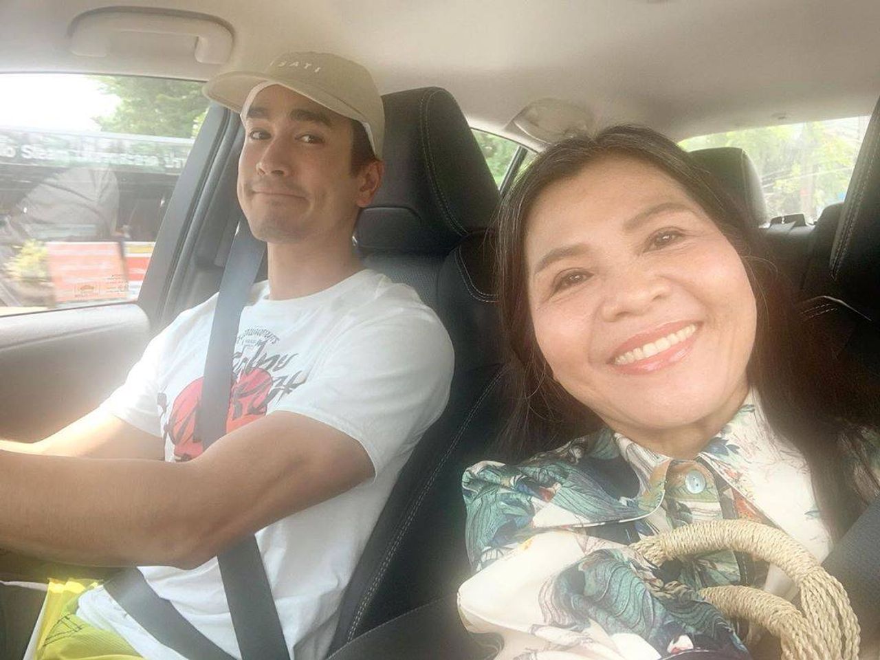 ณเดชน์-แม่แก้ว ขอบคุณภาพจากไอจี @keaw_jung