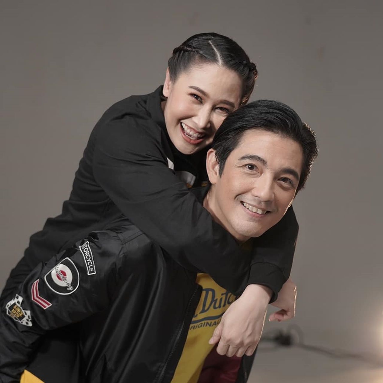 หนุ่ม-ติ๊ก