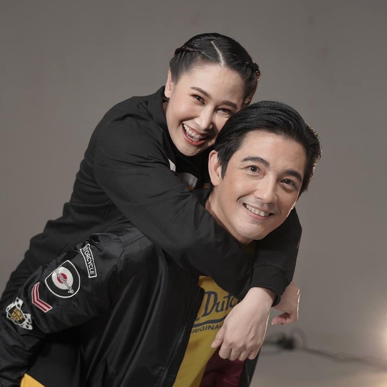 หนุ่ม-ติ๊ก