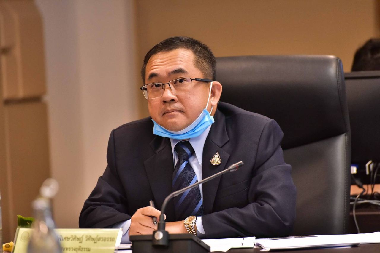 นายวิศิษฎ์ วิศิษฎ์สรอรรถ ปลัดกระทรวงยุติธรรม