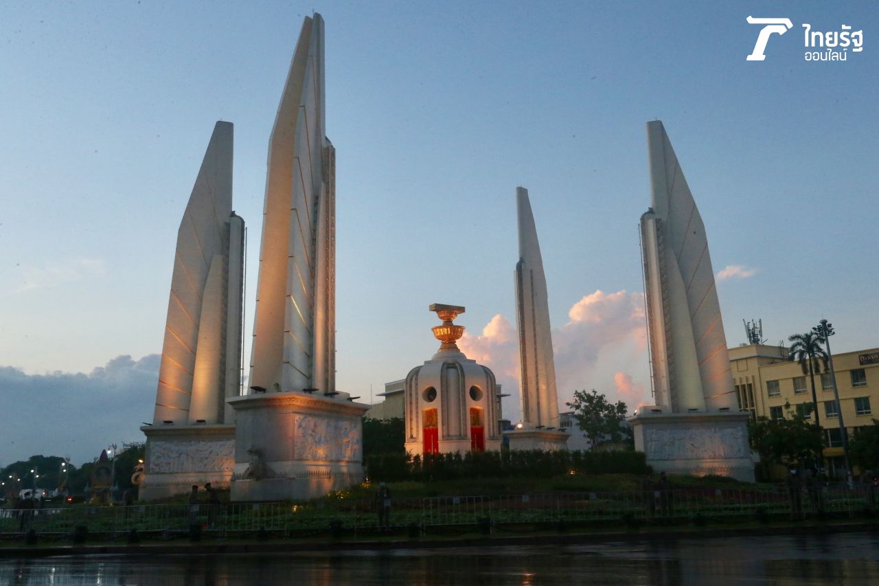 อนุสาวรีย์ประชาธิปไตย