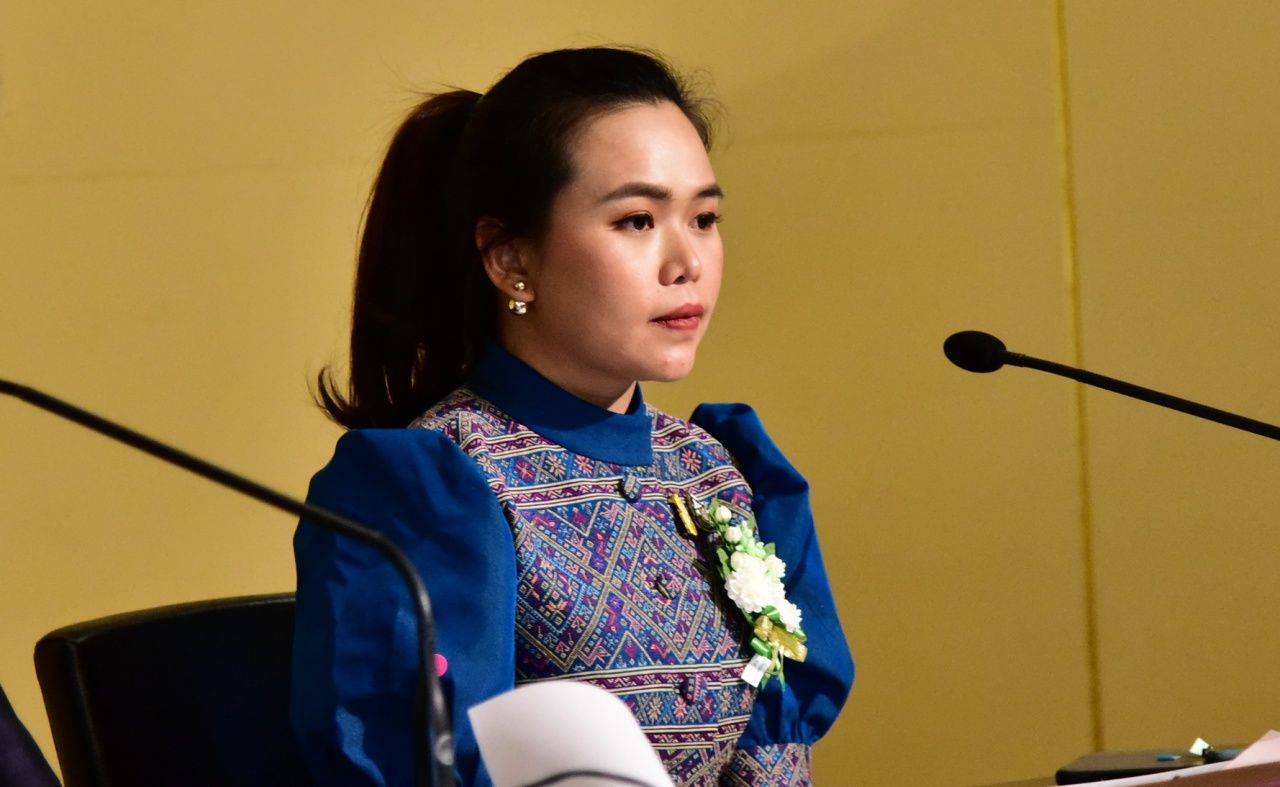 น.ส.ไตรศุลี ไตรสรณกุล รองโฆษกประจำสำนักนายกรัฐมนตรี