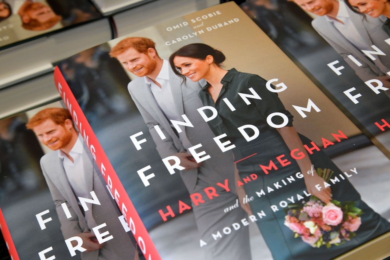 หนังสือ ‘Finding Freedom’ เรื่องราวประวัติชีวิตของเจ้าชายแฮร์รี่และเมแกน