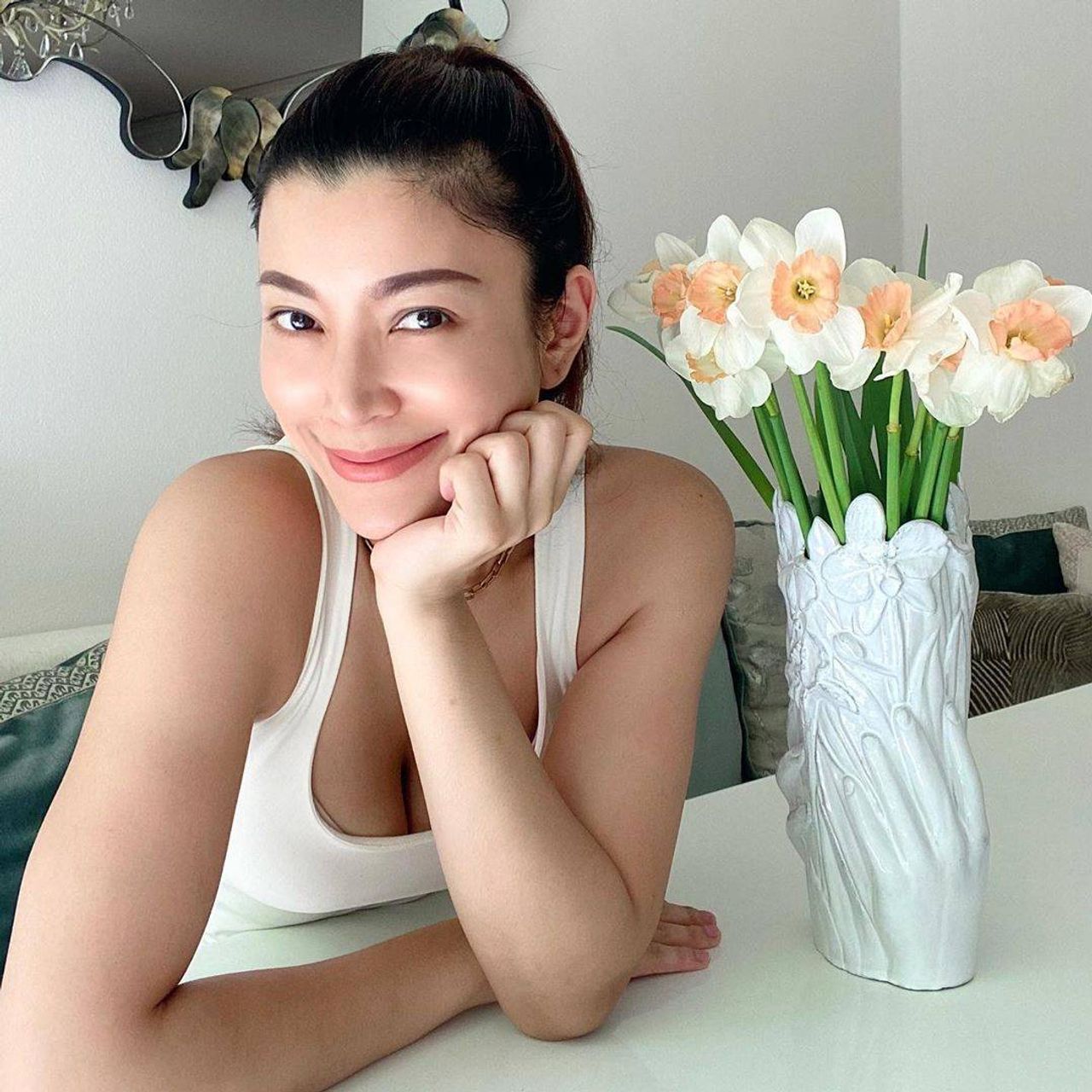 เอมมี่ มรกต ขอบคุณภาพจากไอจี @aimeemorakot