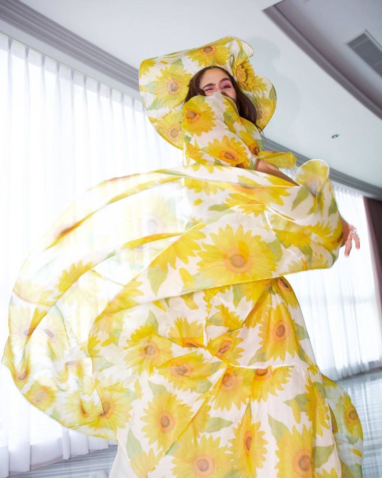 ชมพู่ อารยา ขอบคุณภาพจากไอจี @sretsisofficial