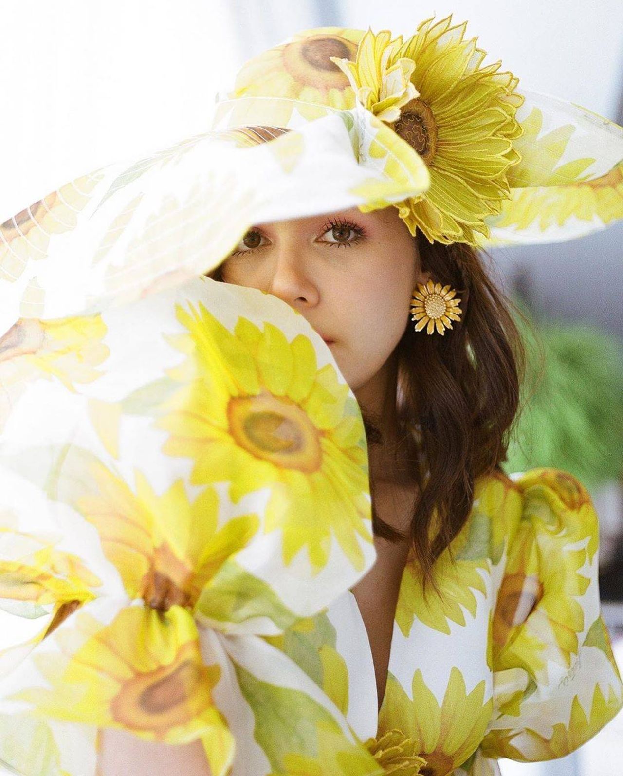 ชมพู่ อารยา ขอบคุณภาพจากไอจี @sretsisofficial