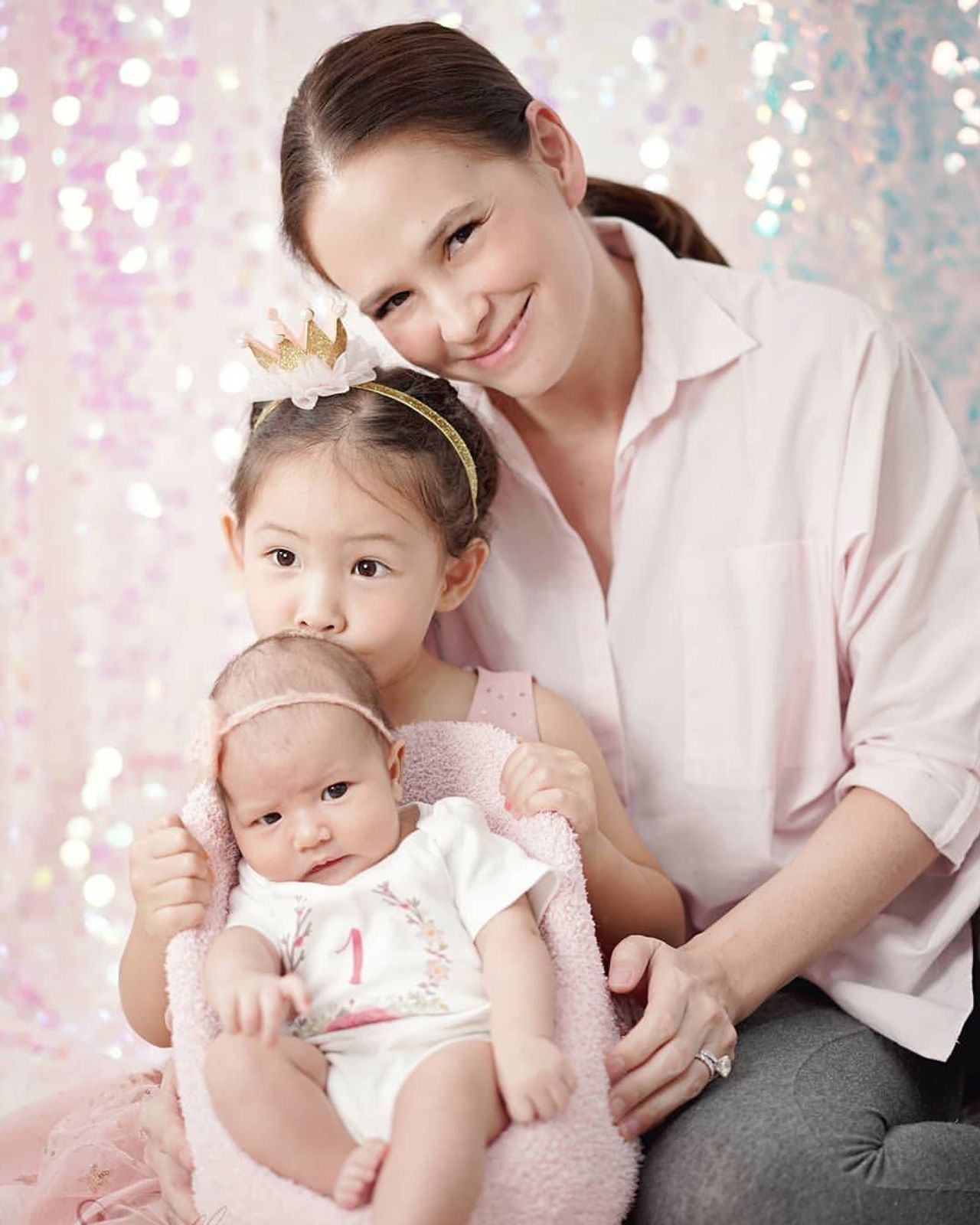 แอน-น้องริชา-น้องลิษา ขอบคุณภาพจากไอจี @ann_laisuthruklai