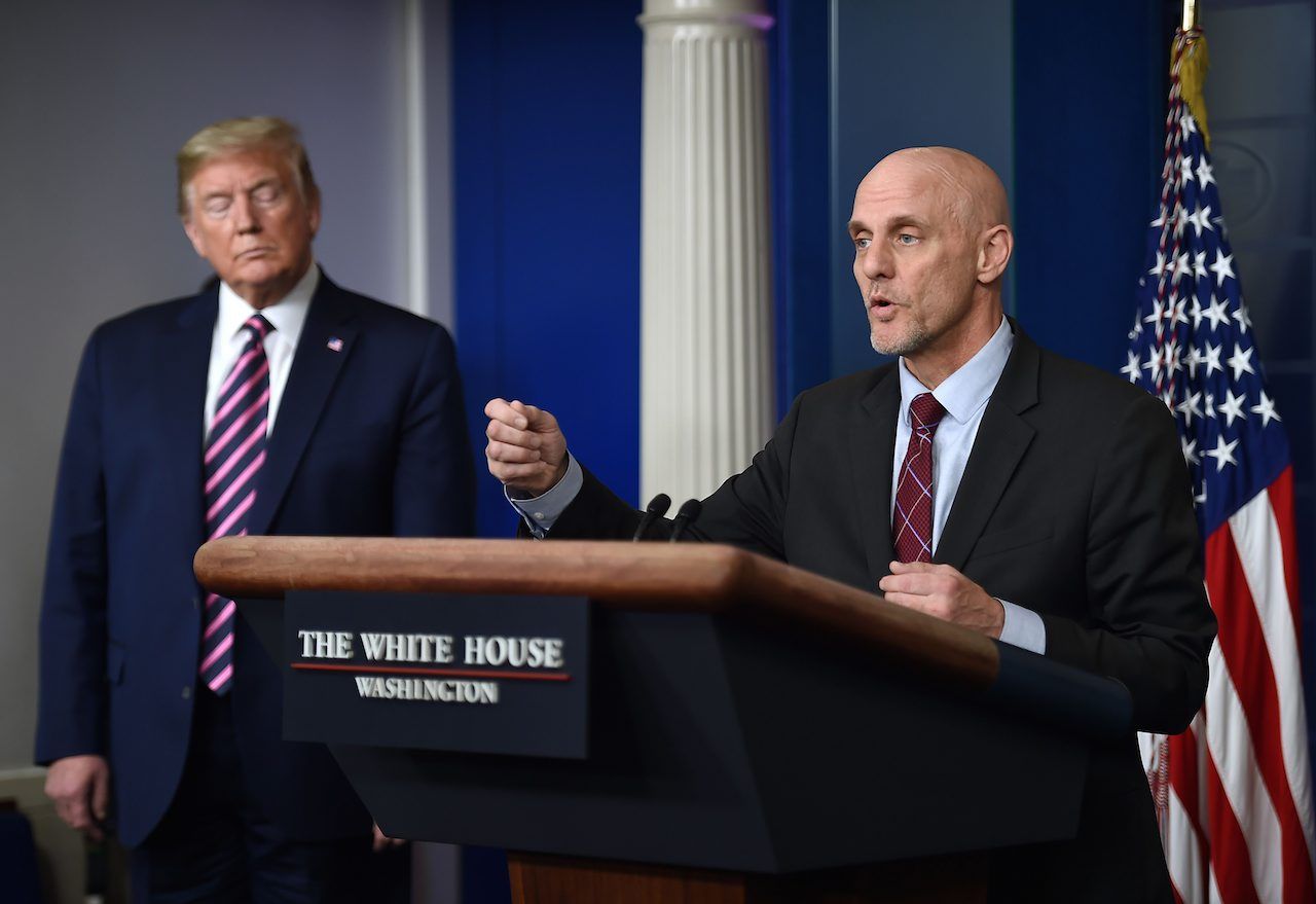 ดร. สตีเฟน ฮาห์น ผู้อำนวยการสำนักงานอาหารและยาสหรัฐฯ