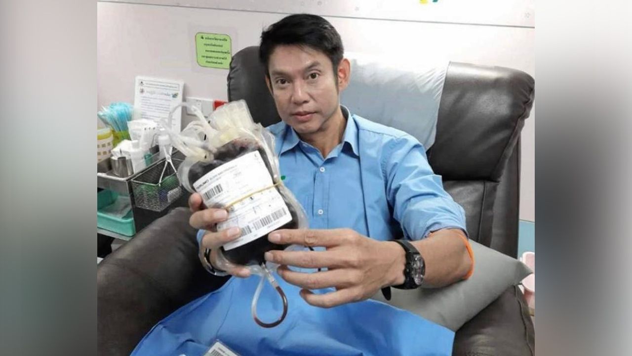 คนบันเทิงแห่ให้กำลังใจ นิ้ง กุลสตรี ที่กำลังต่อสู้กับโรคร้าย อดีตเพื่อนชายคนสนิท ทัช ณ ตะกั่วทุ่ง ก็รีบไปบริจาคเลือด และยังชักชวนแฟนคลับให้ไปช่วยกัน เพราะต้องใช้จำนวนมาก.