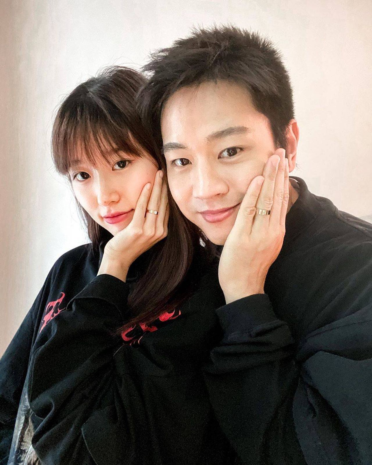 แก้ว-โทนี่ ขอบคุณภาพจากไอจี @tonirakkaen