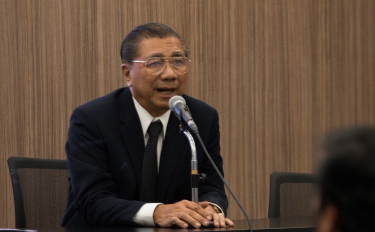 นายวีระกร คำประกอบ