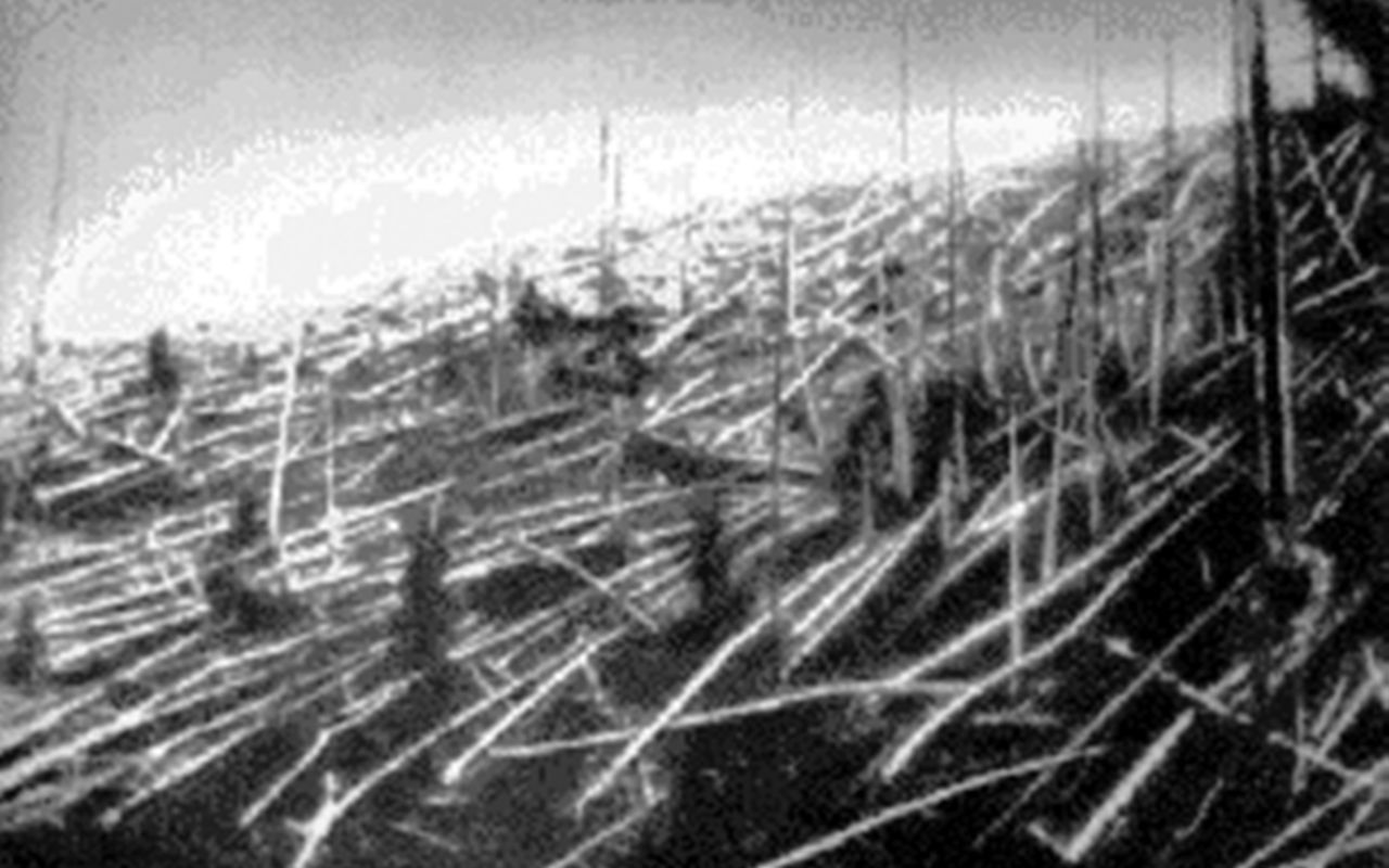 30 มิ.ย. 2451 อุกกาบาตถล่มป่า ใกล้แม่น้ำพอดกาเมนนายา ทังกัสกา ในรัสเซีย 