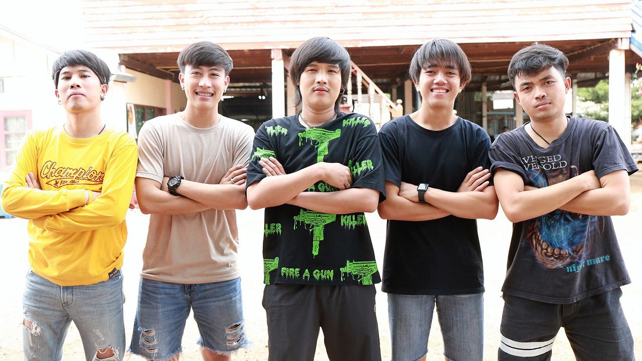 ดูเพลินๆ ศิลปิน แกรมมี่โกลด์ “ลำเพลิน วงศกร” ผุดโปรเจกต์ใหญ่ “วงศกร เดอะซีรีส์” ซีรีส์ม่วนๆ ที่เผยแพร่วัฒนธรรมความเป็นอยู่ของอีสานบ้านเฮา โดยดึงเอานักร้องลูกทุ่งสุดแซ่บ ลำไย ไหทองคำ และแร็ปเปอร์ Wonderframe มาร่วมแจมในซีรีส์ทางช่องยูทูบ “ลำเพลิน วงศกร Official”.