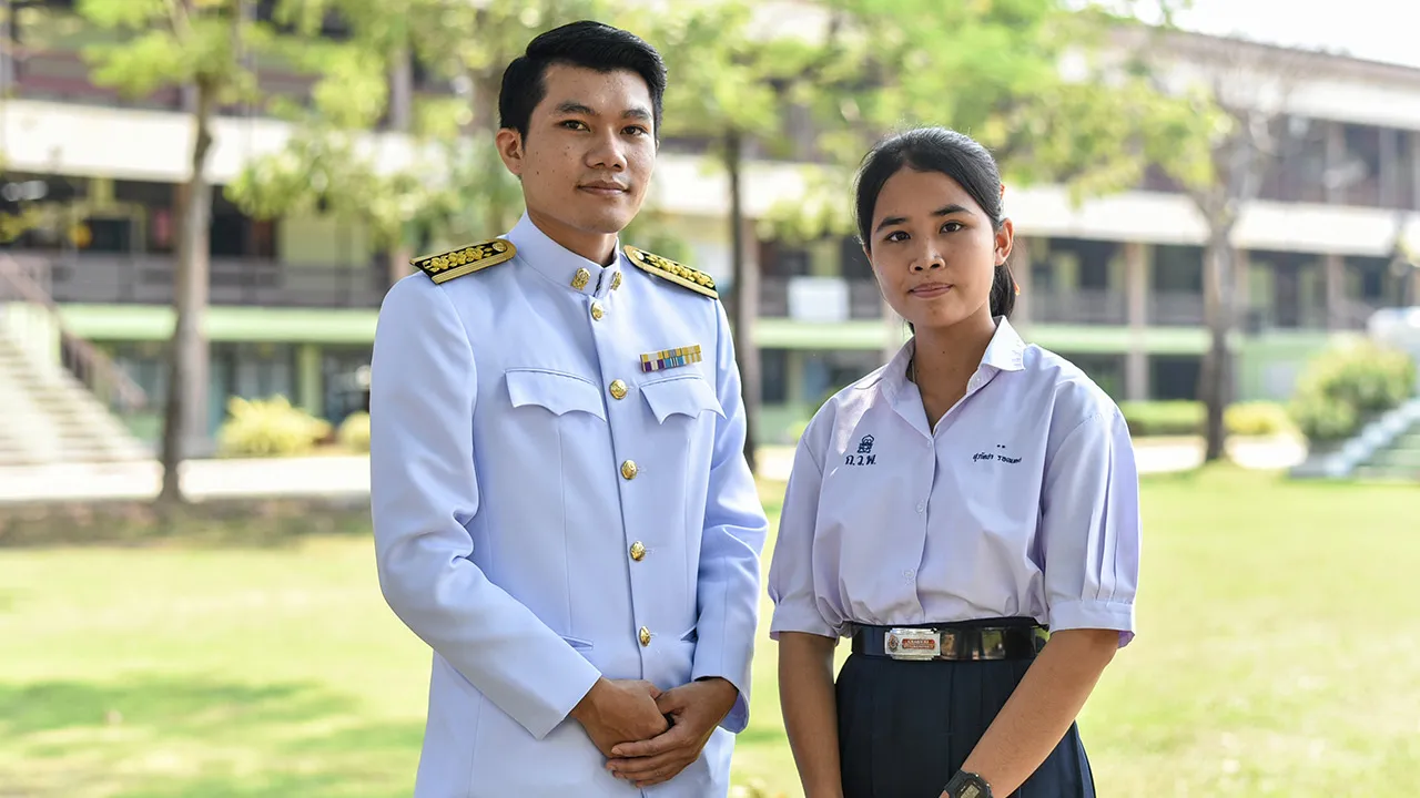 2 นักเรียนทุนพระราชทาน ม.ท.ศ. นายนิคม แก้วเจิม และ น.ส.สุภัทชา รอดเทศ.