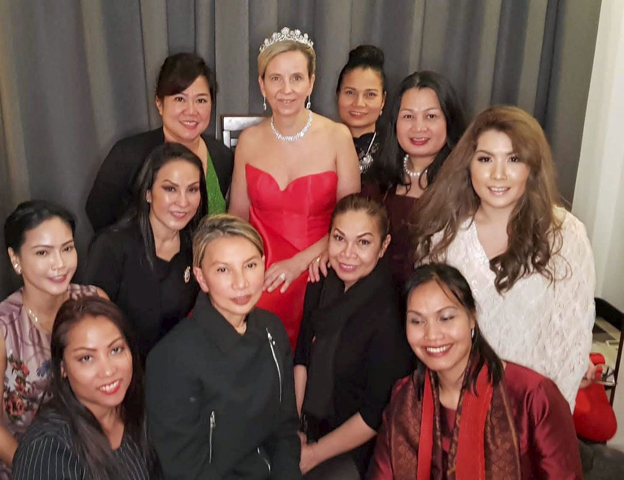 กำลังใจ เจ้าหญิงแห่งทัสตานี คามิลลา อัฟส์บูร์ก พระราชนัดดาของ จักรพรรดินีมาเรีย เทเรเซีย เสด็จฯให้กำลังใจและทรงร่วมพบปะเป็นการภายในกับ โสภิดา ชาญวิชัย ประธานสมาคมเพื่อนไทยในออสเตรียและชาวไทย.