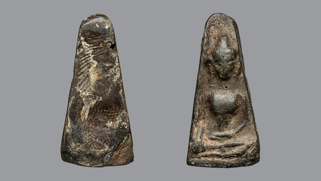 พระ​ผง​สุพรรณ พิมพ์​หน้า​แก่ วัดพระศรีรัตนมหาธาตุ สุพรรณบุรี ของ จ​ตุ​โชค สัยยะนิฐี.