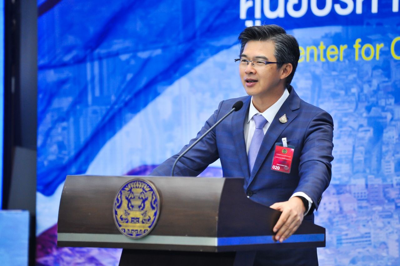 นายแพทย์ทวีศิลป์ วิษณุโยธิน โฆษก ศบค.