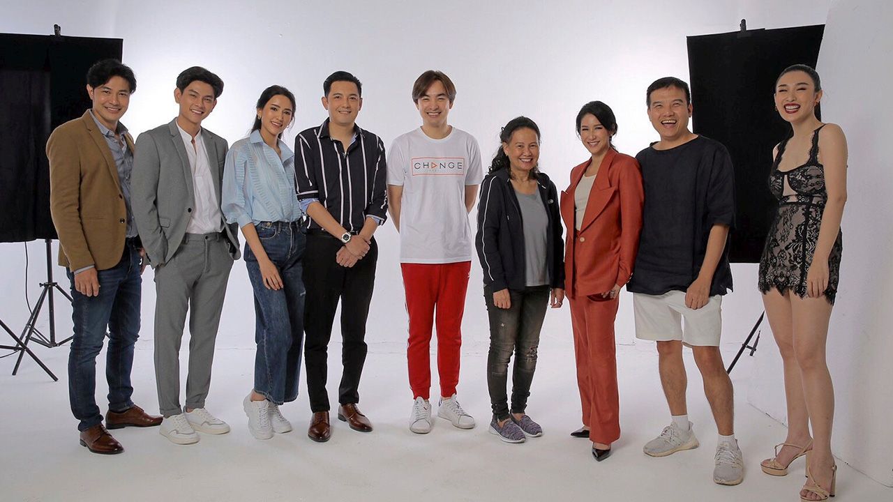 แซ่บแน่น ฉอด–สายทิพย์ มนตรีกุล ณ อยุธยา บ. CHANGE2561 เปิดตัวนักแสดงละคร “บังเกิดเกล้า” มี ป๊อก–ปิยธิดา, หนุ่ม–ศรราม และ เอี๊ยง–สิทธา กับ ไอซ์–อามีนา ซึ่งนี่เป็นครั้งแรกที่เราจะได้เห็นทั้งสองคู่บนหน้าจอช่วงเวลาทองของทางอมรินทร์ ทีวี 34 กำกับโดย กู่–เอกสิทธิ์ ตระกูลเกษมสุข.