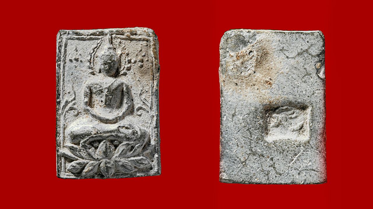 พระพิมพ์บัวสองชั้น สมเด็จพระพุฒโฆษาจารย์ (ขุน) วัดท้ายตลาด ของ อิทธิ ชวลิตธำรง.