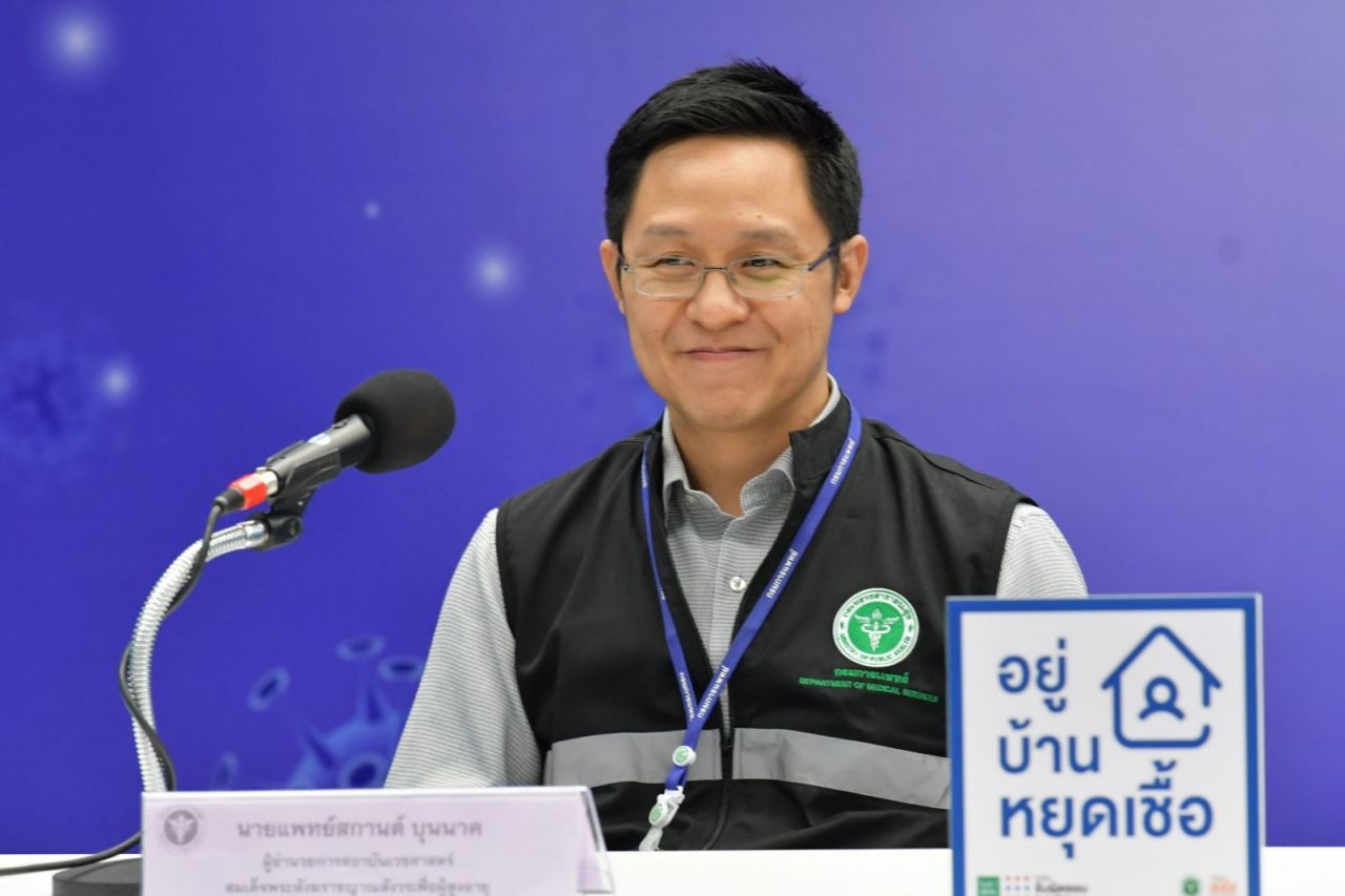 นายแพทย์สกานต์ บุนนาค ผู้อำนวยการสถาบันเวชศาสตร์สมเด็จพระสังฆราชญาณสังวรเพื่อผู้สูงอายุ