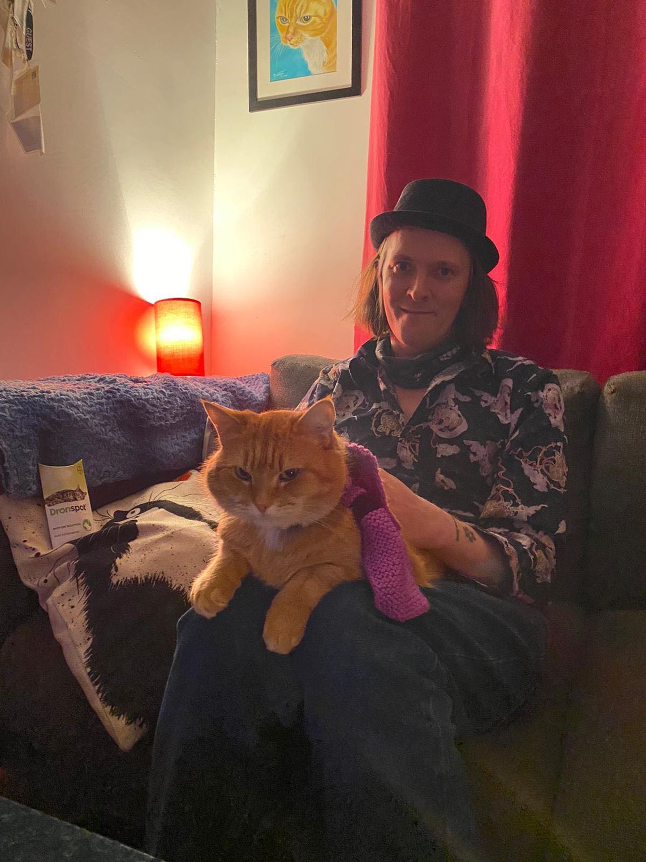 ที่มาภาพ จากเพจเฟซบุ๊กหนังสือ A Street Cat Named Bob https://www.facebook.com/StreetCatBob/