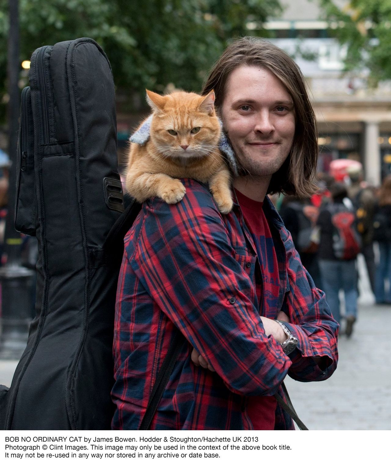ที่มาภาพ จากเพจเฟซบุ๊กหนังสือ A Street Cat Named Bob https://www.facebook.com/StreetCatBob/