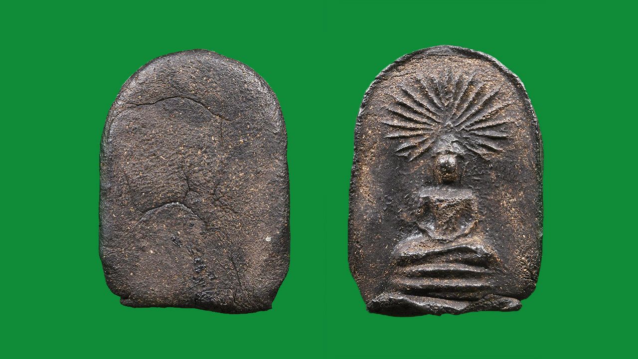 พระผงยาจินดามณี พิมพ์ซุ้มรัศมี หลวงปู่บุญ วัดกลางบางแก้ว นครปฐม ของ เกล้า วังวิเศษ.