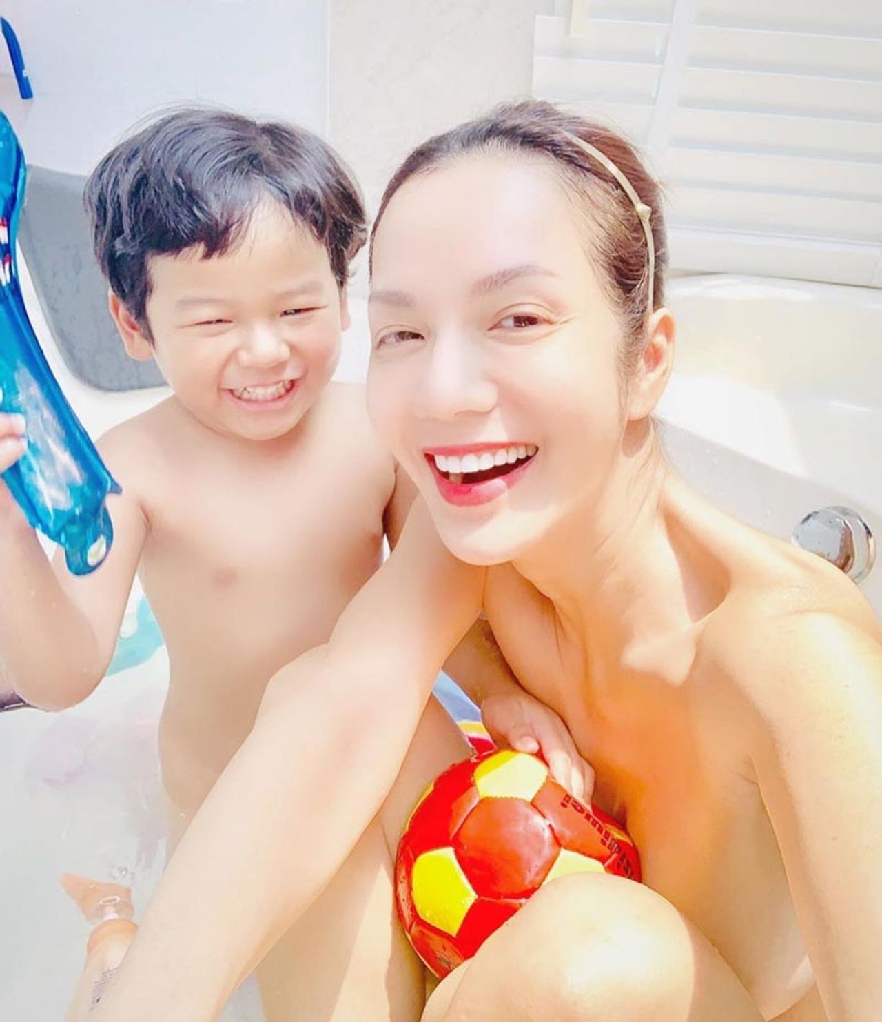 อ๋อม-น้องจอมทัพ ขอบคุณภาพจากไอจี @oomsakaojai