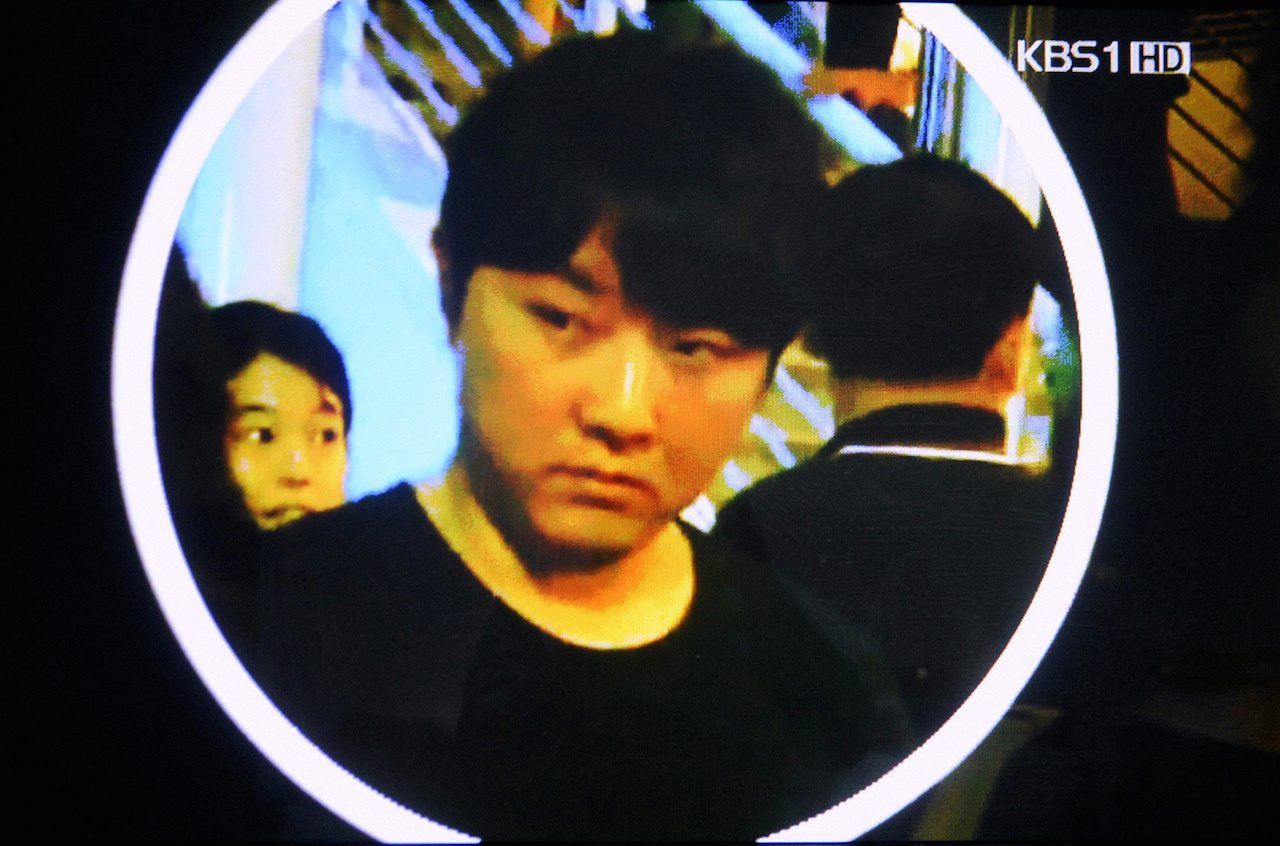 ภาพของชายที่เชื่อว่าคือนาย คิม จอง-ชอล พี่ชายคนแรงของคิม จอง-อึน ถ่ายเมื่อปี 2554