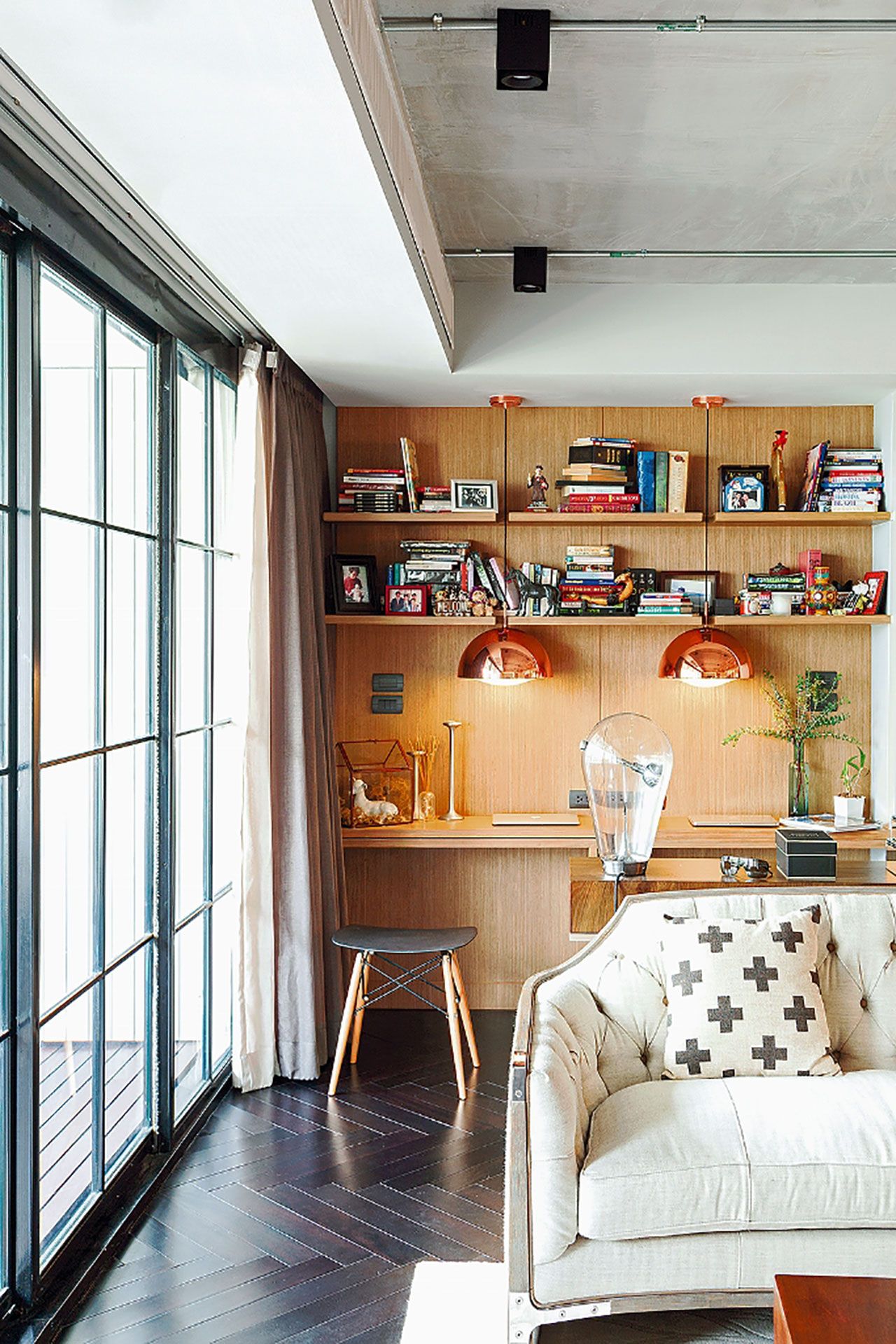 บ้านคุณวรพงศ์ มนูพิพัฒน์พงศ์ และคุณอดา จิระกรานนท์ 