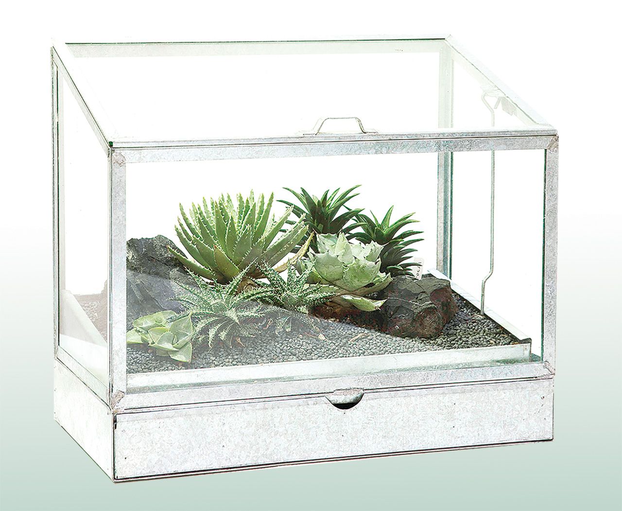 กรีนเฮ้าส์ทรงเพิงหมาแหงนแบบเปิด - ปิดด้านบน พร้อมลิ้นชักสําหรับเก็บของหรือเครื่องมือทําสวนช้ินเล็กๆ ขนาด35×20×30เซนติเมตร ราคา1,500บาท จาก Planet Planter