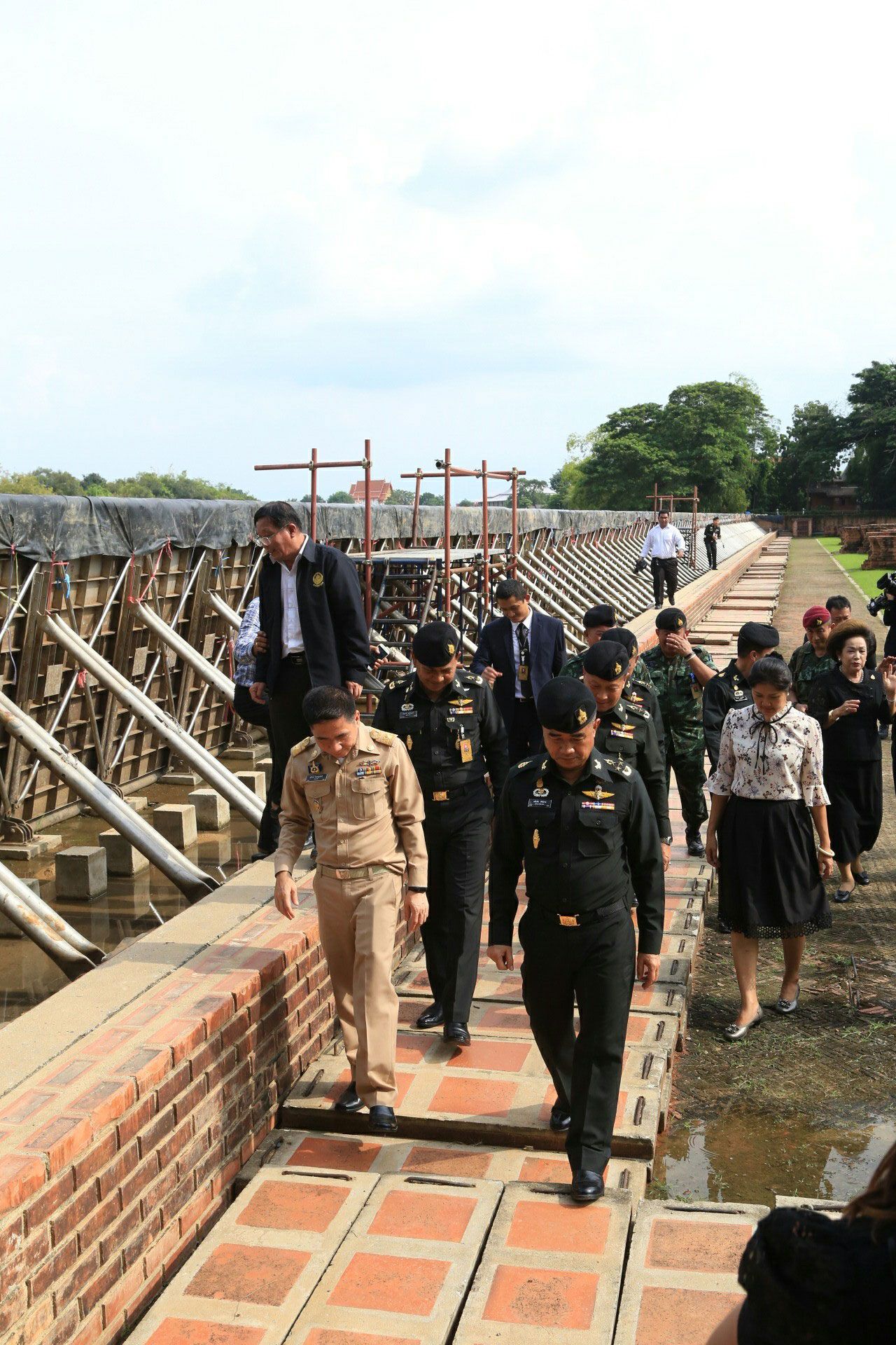 สั่งหลายหน่วยทหารรับมือเต็มที่