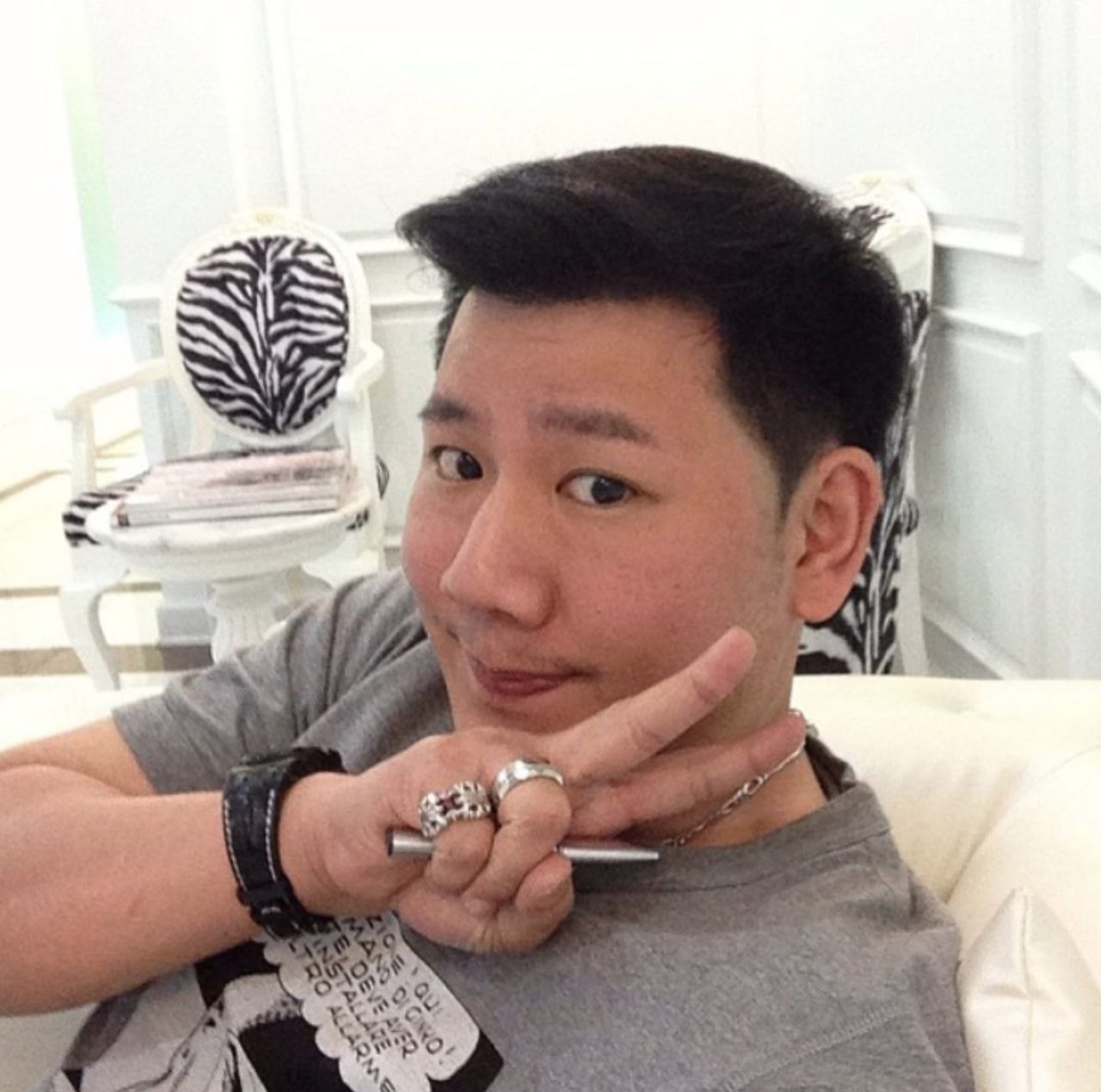 เพชร - อิทธิ ชวลิตธำรง