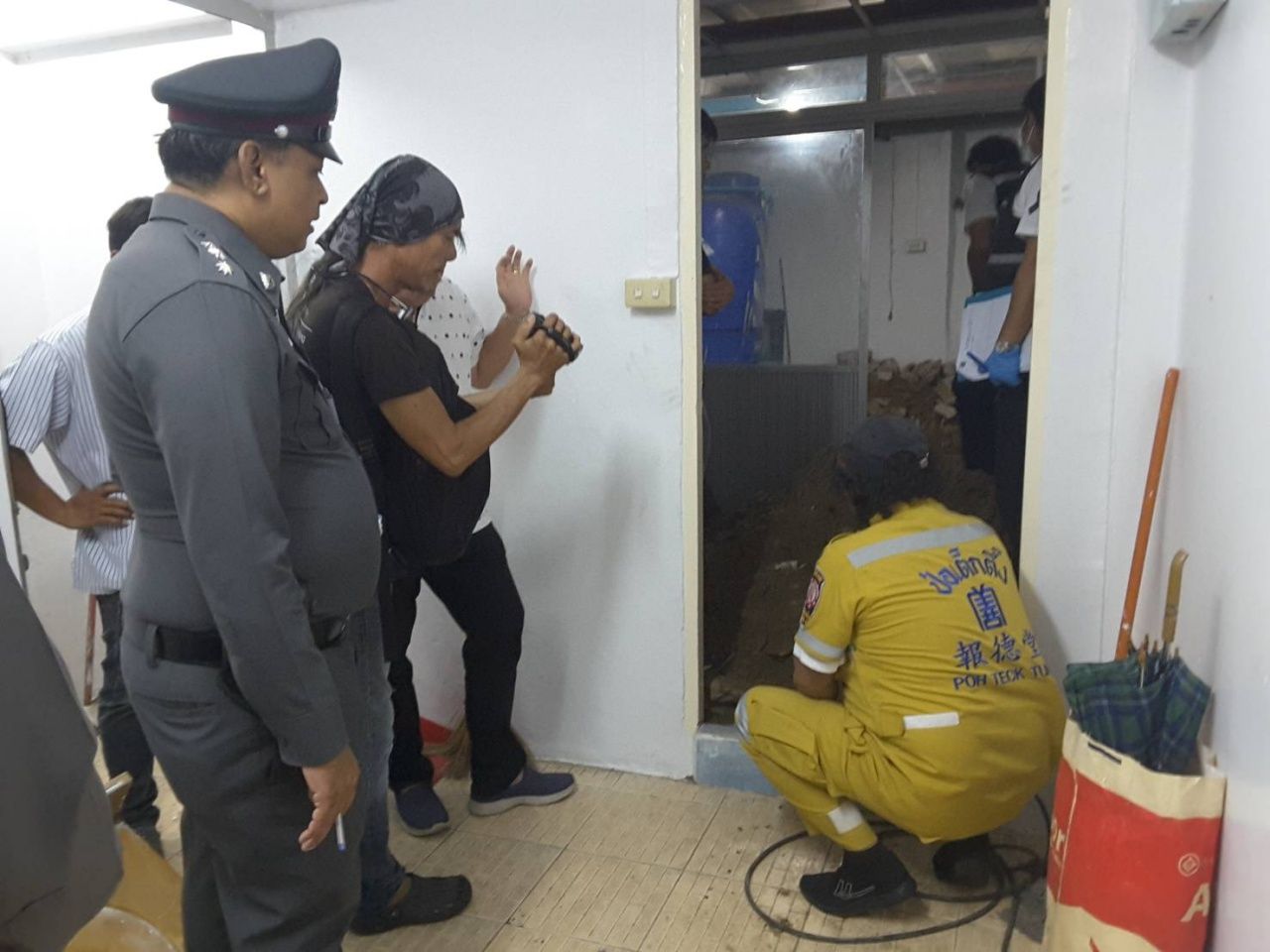 ห้องที่ขุดบ่อบำบัดน้ำเสีย