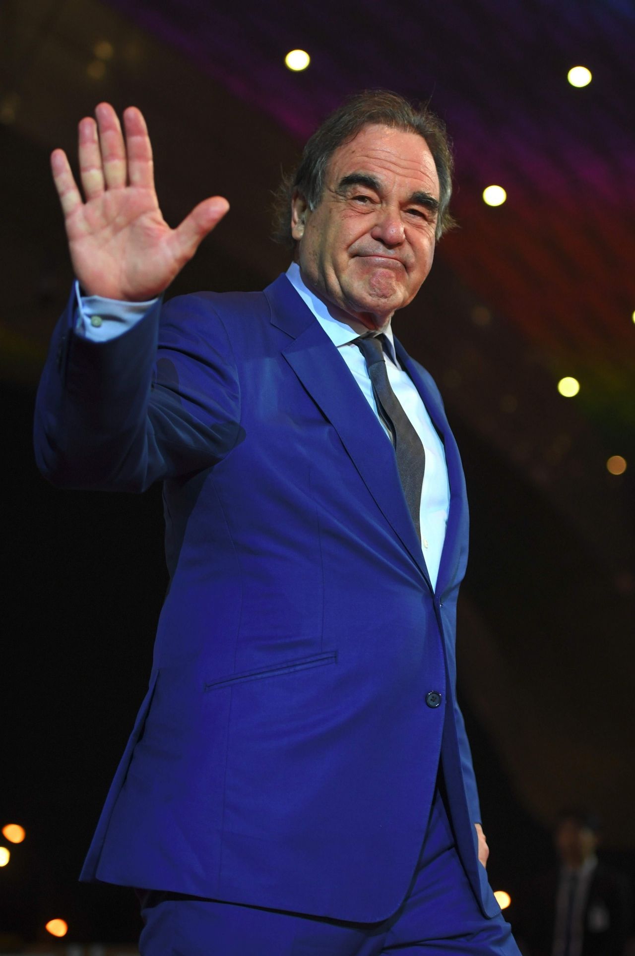 ผู้กำกับรุ่นเก๋าฝีมืออสการ์ระดับตำนาน โอลิเวอร์ สโตน ก็มาร่วมงานด้วย 