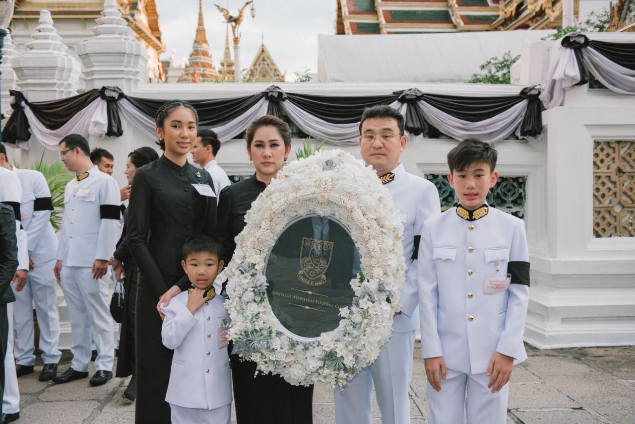 ครอบครัว จันศิริ  